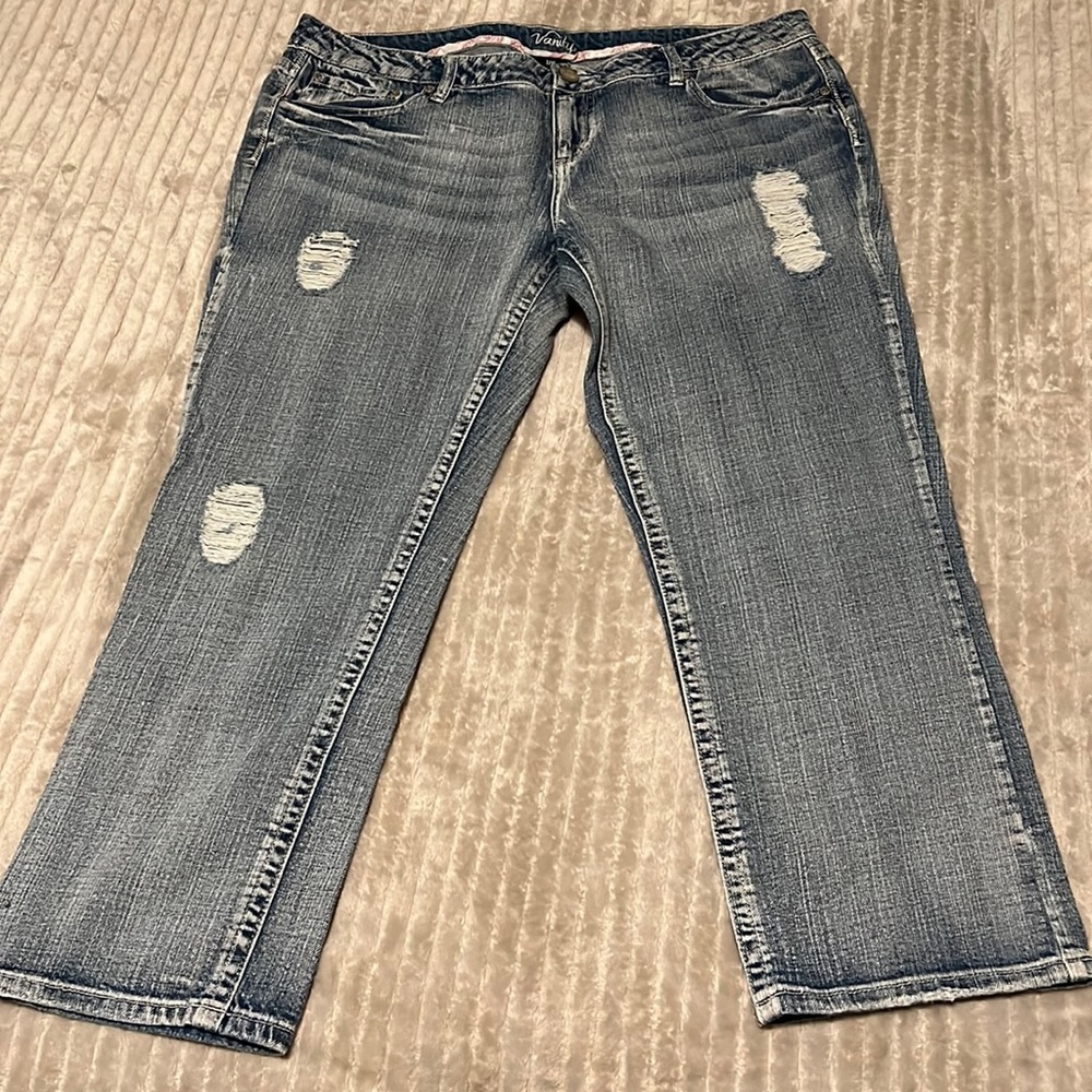 Vanity capris.
